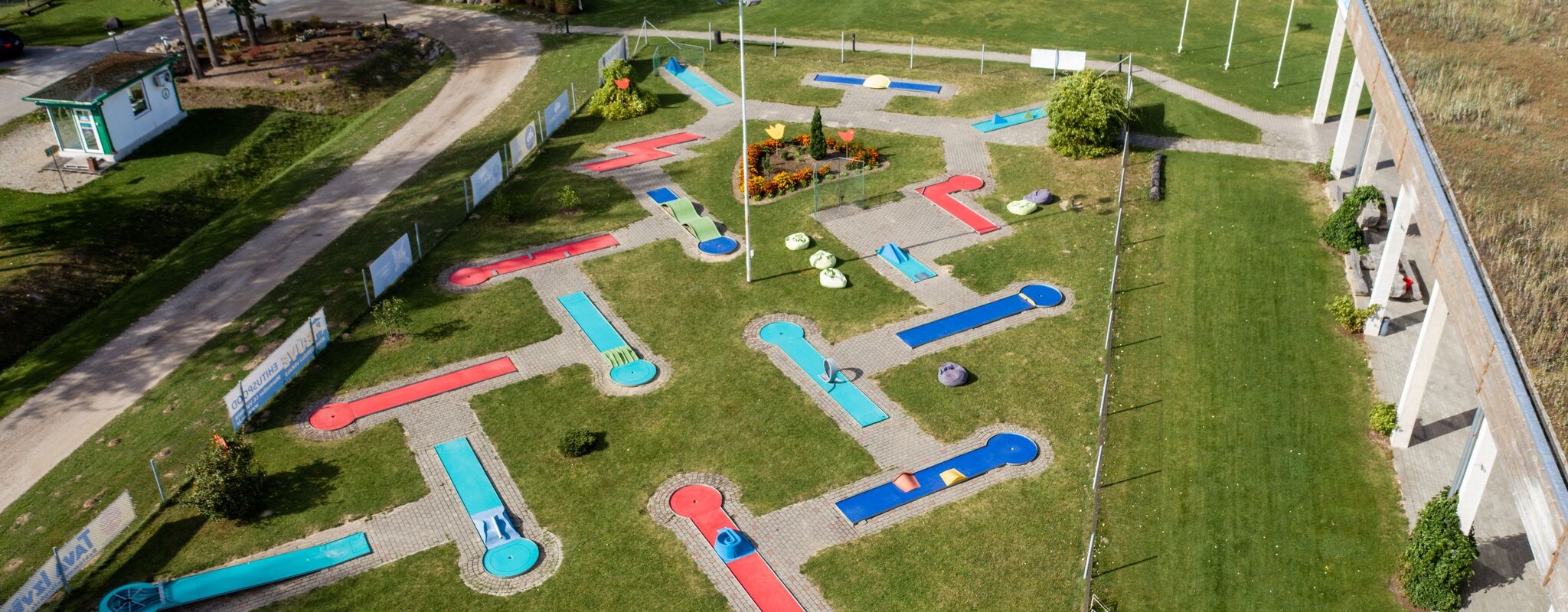 Minigolfs - Avoti - Valmiera - 18 bedrītes