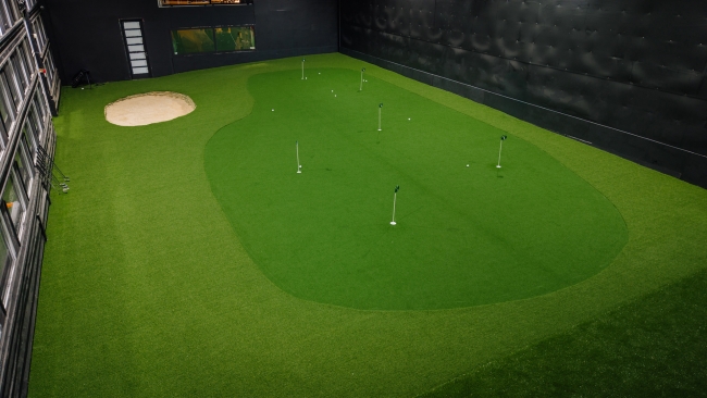 Golfa zāle - ripināšanas grīns, čipošanas zonas, smilšu bunkus